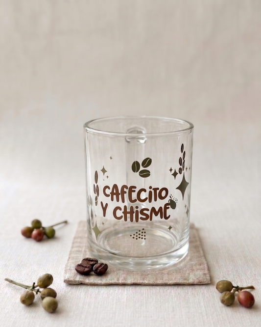Taza transparente Cafecito y Chisme
